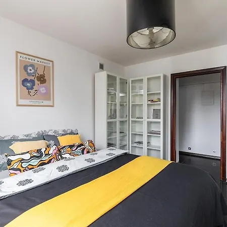 2 Rooms, 52 M2, Near Królikarnia, Mokotów Apartament